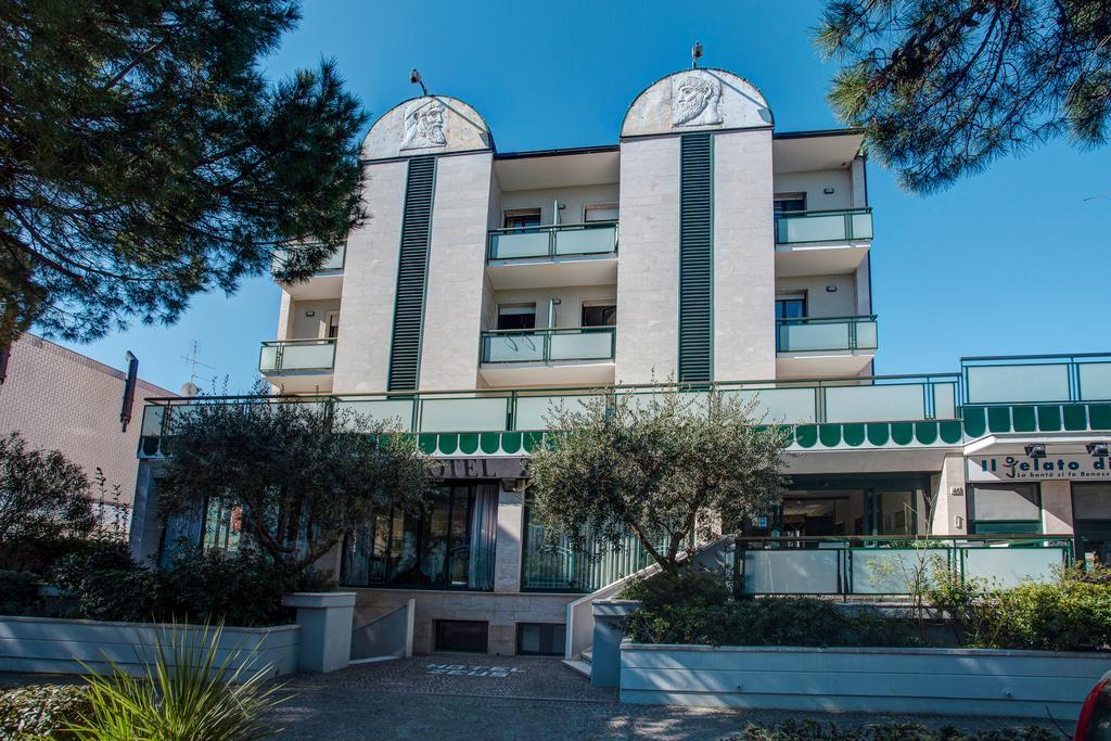 Hotel Zeus Cesenatico Exterior photo