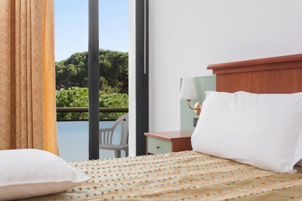 Hotel Zeus Cesenatico Room photo
