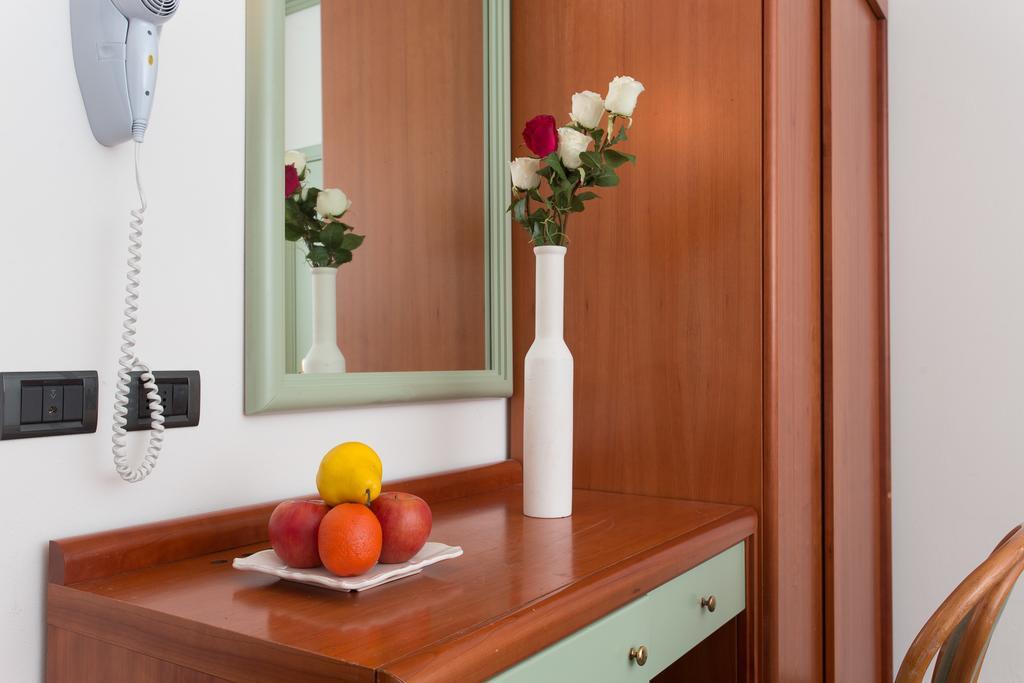 Hotel Zeus Cesenatico Room photo